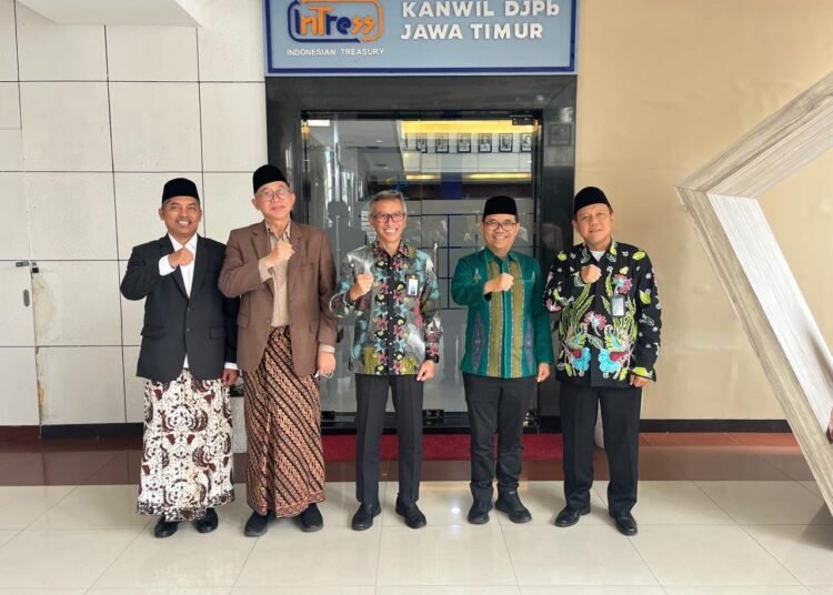Sinergi Kelembagaan, Kakanwil Kemenag Jatim Hadiri Rakor Pembentukan Satker Kementerian Haji dan Umrah