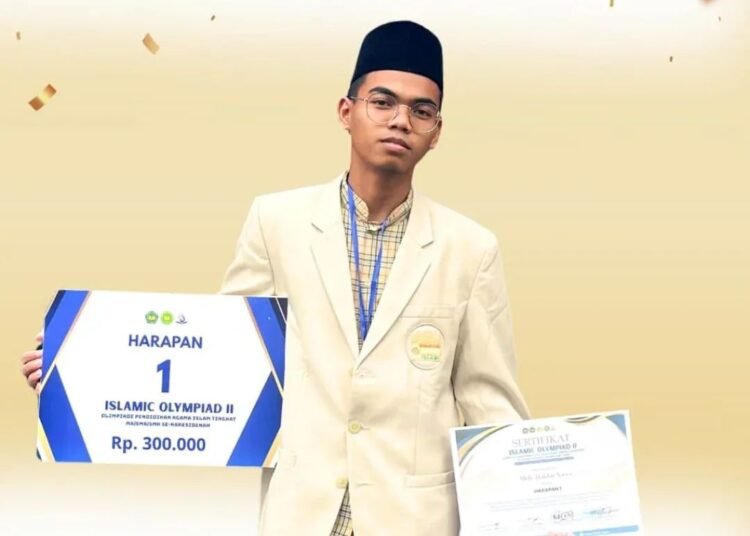 Alhamdulillah !! Santri Refah Islami Moh. Haidar Nawa Ukir Prestasi Gemilang di Ajang Olimpiade PAI se-Karesidenan di UNISDA Lamongan