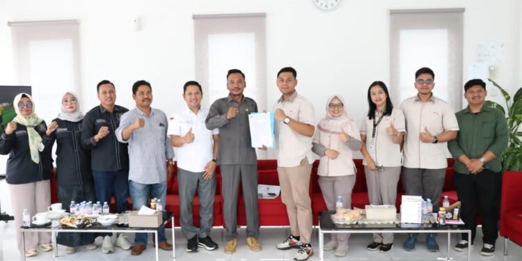 Tak Ingin Ratusan Buruh Merana saat Hari Raya, DPRD Gresik Turun Tangan Datangi Manajemen Mie Sedap