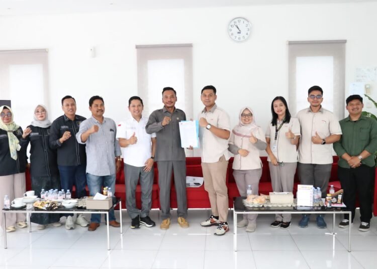 Tak Ingin Ratusan Buruh Merana saat Hari Raya, DPRD Gresik Turun Tangan Datangi Manajemen Mie Sedap