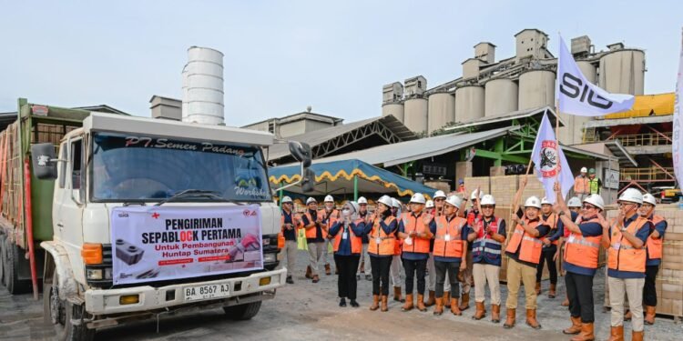 Dukung Percepatan Pemulihan Pascabencana, SIG Kirim 36.000 Bata Interlock Presisi Untuk Pembangunan Hunian Tetap di Kampung Talang Padang Sumatra Barat