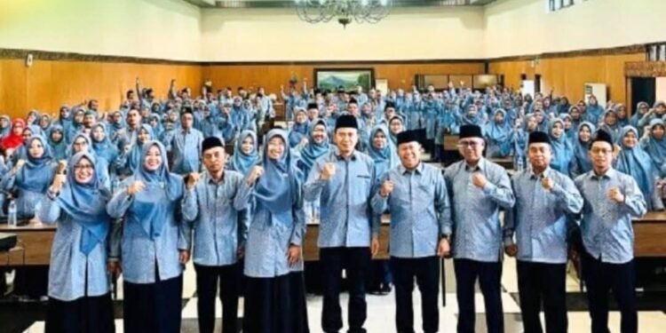 Guru DPK Kemenag Gresik Gelar Pembinaan dan Apresiasi Purna Tugas di Hotel Kusuma Agrowisata Batu
