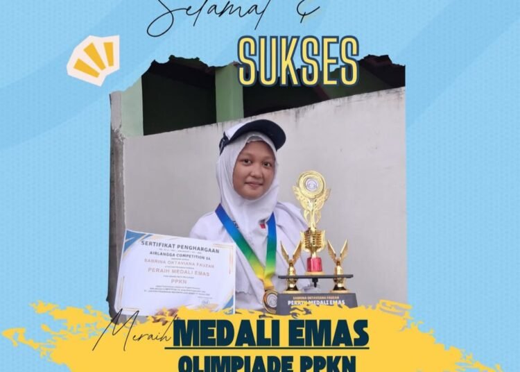 Ukir Prestasi Tiada Henti, Siswi SMPN 10 Gresik Raih Medali Emas Olimpiade PPKN Tingkat Nasional