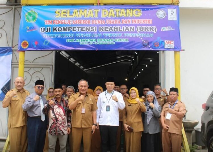 Kemenag Gresik dan Cabdindik Jatim Perkuat Sinergi Melalui LKS Dikmen 2026 di SMK Assa’adah Bungah