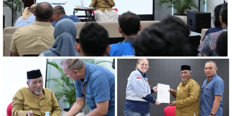 Sambut Ramadan, PT Freeport Gelar Ngaji Bareng Ketua Umum MUI Gresik KH Ainur Rofiq Thoyyib