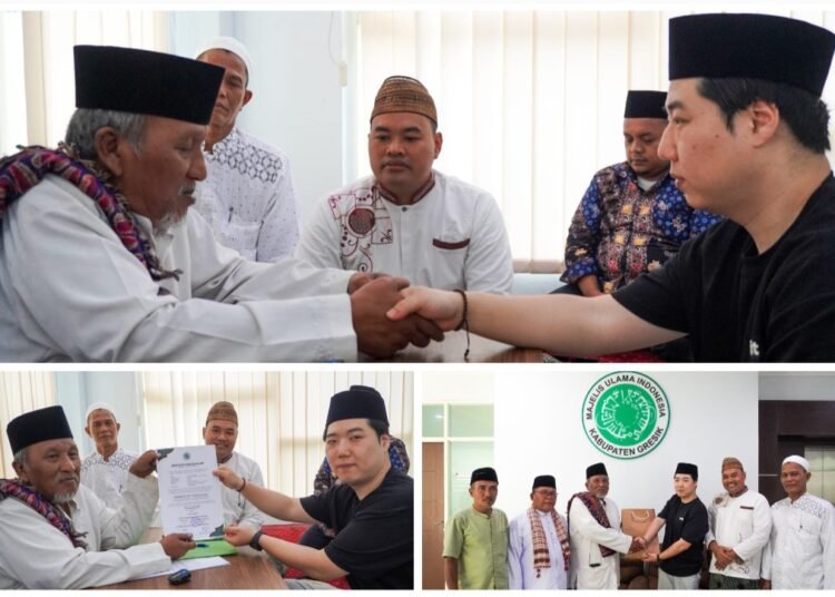 Hidayah di Bulan Suci, Cho Youngho Asal Korea Selatan Jadi Mualaf di Kantor MUI Gresik