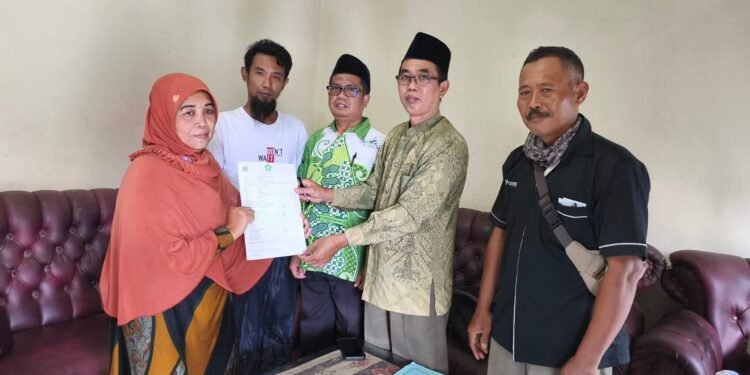 Ramadan, KUA Kedamean Fasilitasi Ikrar Wakaf Tanah Seluas 192 m² untuk Pengembangan TPQ