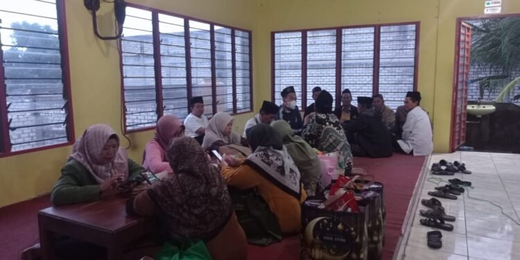 Bangun Kebersamaan, LP Maarif NU Dukun Gelar Rakor dan Buka Bersama di Resto Srikandi Lowayu