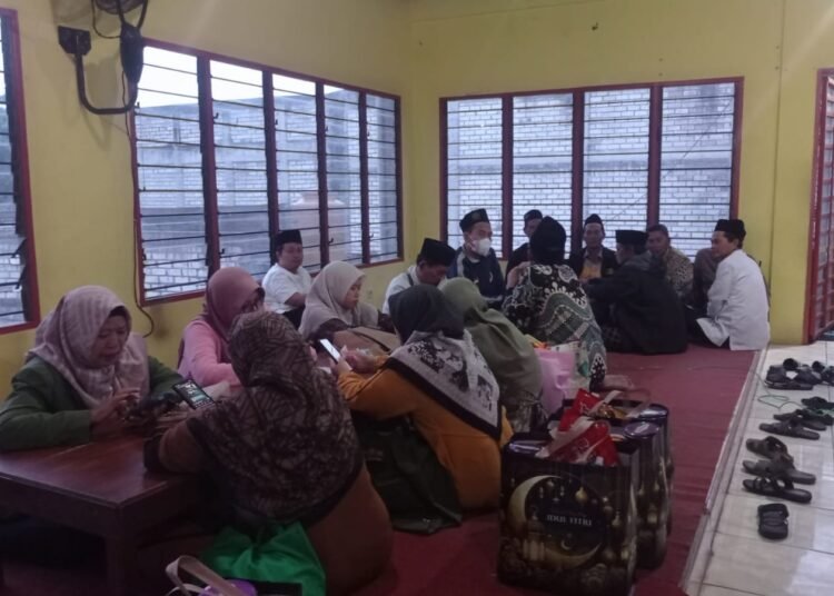 Bangun Kebersamaan, LP Maarif NU Dukun Gelar Rakor dan Buka Bersama di Resto Srikandi Lowayu