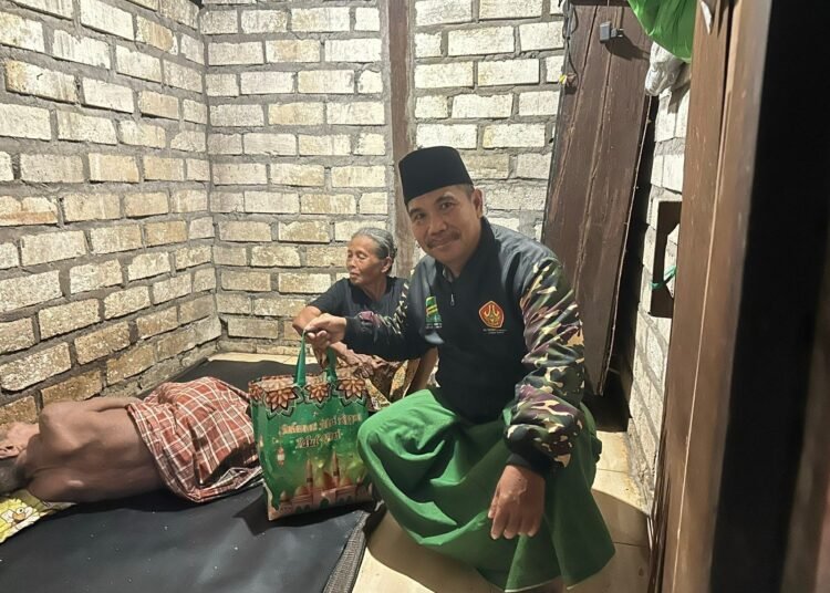 Ramadan Berbagi, GP Ansor Tebuwung Dukun Salurkan Ratusan Paket Sembako untuk Kaum Dhuafa 