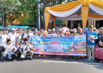 Kolaborasi KPUG dan KWG, Ajak 200 Anak Yatim Belanja Baju Lebaran di Pasar Gresik