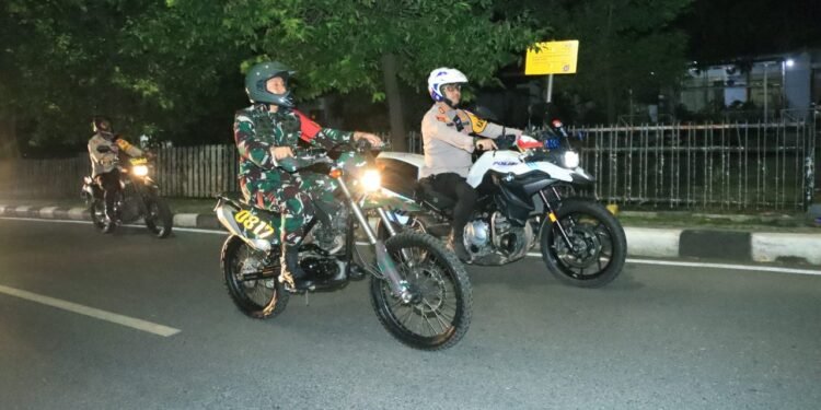Tak Kenal Libur Lebaran, TNI-Polri Terus Gelar Patroli Demi Keamanan dan Kenyamanan Masyarakat