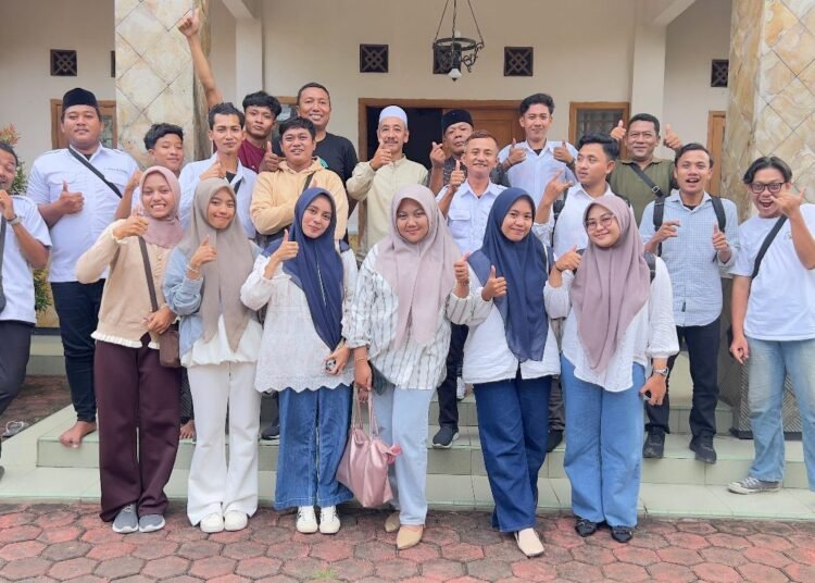 Perkuat Rasa Memiliki, Karyawan Islamic Center Gresik Gelar Silaturahim di Kediaman Ketua Pengelola Drs. H. Mulyanto, MM