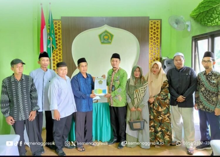 Ramadan, KUA Cerme Fasilitasi Ikrar Wakaf Lahan 2.245 M² untuk Kemaslahatan Umat