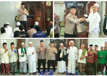 Tak Hanya Salat Jumat di Masjid Ainul Yaqin Wringinanom, Kapolres Gresik juga Berbagi Sarung Perkuat Silaturahmi