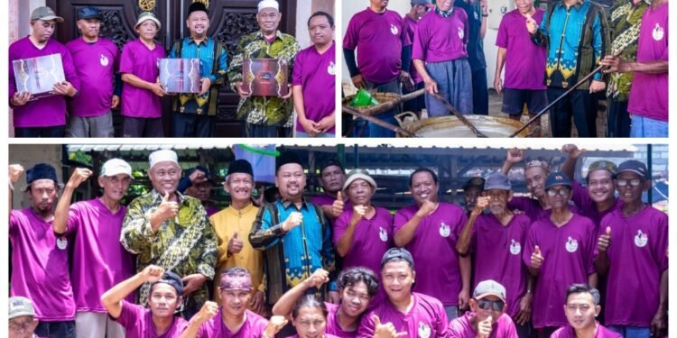 Bupati Gus Yani Saksikan Langsung Prosesi Masak Kolak Ayam “Sanggring” di Area Masjid Jami’ Sunan Dalem Gumeno