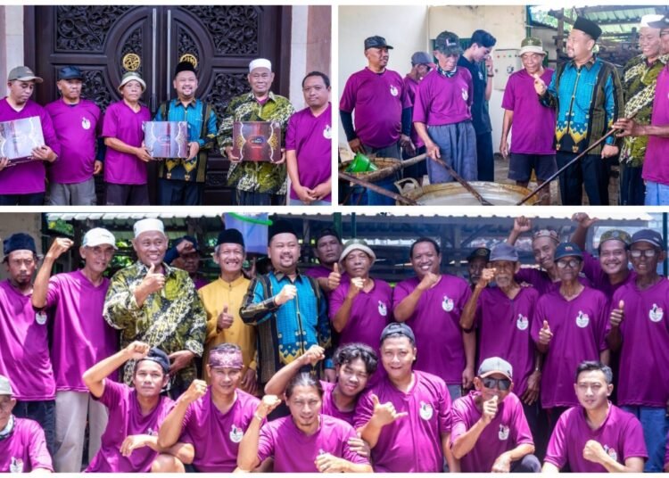 Bupati Gus Yani Saksikan Langsung Prosesi Masak Kolak Ayam “Sanggring” di Area Masjid Jami’ Sunan Dalem Gumeno