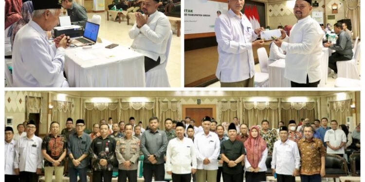 Baznas Gresik Gelar Bayar ZIS Serentak, Gus Yani: “Jangan Takut Miskin Ketika Membayar Zakat ataupun Sedekah”