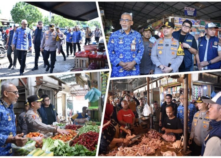 Sidak Pasar, Kapolres Gresik Sapa Pedagang dan Pastikan Stok Aman Jelang Idul Fitri 1447 H