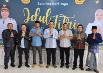 Penuh Kebersamaan !! Silaturahmi Idulfitri Pimpinan dan Anggota DPRD Gresik Bareng Wabup Alif