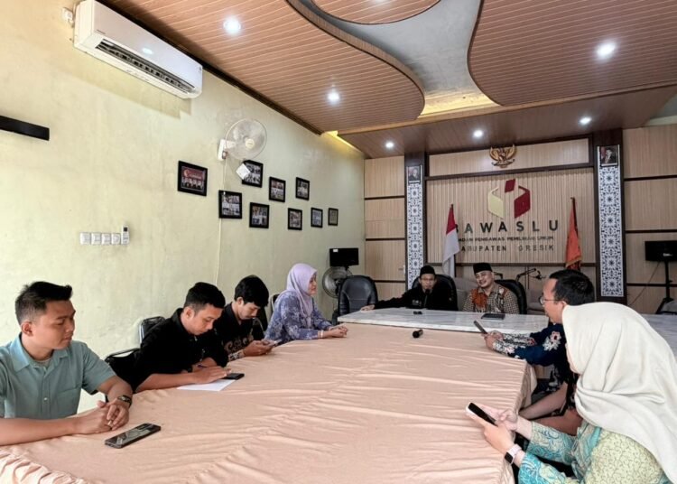 Pertengahan Ramadan KPU Datangi Bawaslu Gresik, Ada Apa? Ternyata Bahas Akurasi Data Pemilih Jelang Pleno PDPB 2026