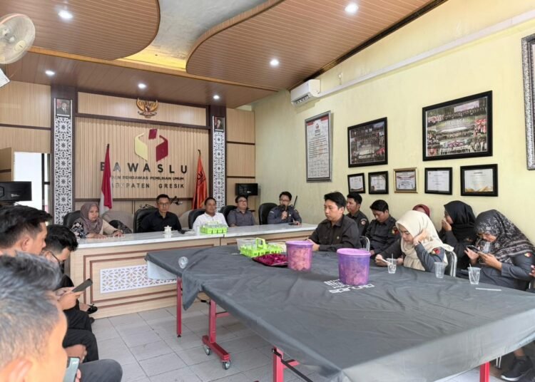 Semangat Idulfitri, Bawaslu Gresik Gelar Halalbihalal dan Siap Tancap Gas Perkuat Kinerja