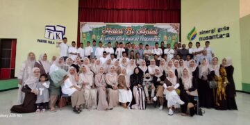 Napak Tilas, Alumni SMA A Wahid Hasyim Angkatan 92 Tebuireng Gelar Halalbihalal