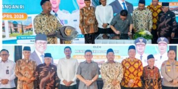 Bupati Gresik Dampingi Mendag RI Budi Santoso Resmikan Pasar Rakyat Sidayu Rp30 Miliar 