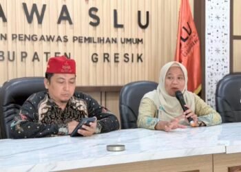 Bawaslu Gresik Penuh Semangat Ikuti Diskusi Hukum Gelaran Bawaslu Jawa Timur
