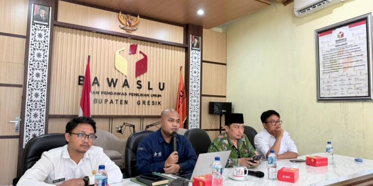 Semangat Idulfitri, Bawaslu Gresik Gelar Workshop Kearsipan Bersama Dinas Perpustakaan dan Kearsipan