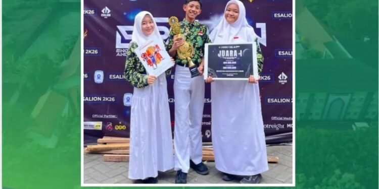 Kolaborasi Tim Creative Miftah MTsN Gresik Sukses Raih Juara 1 lomba Video Vlog “ESALION” 2026