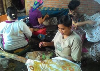 Istimewa !! Rumah BUMN SIG Bantu UMKM Batik Rembang Tembus Jerman, Belgia, Italia, Korea dan Jepang