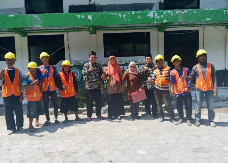 Kemenag Gresik Pastikan MI Alkarimi Tebuwung Dapat Bantuan Gedung Baru yang Representatif