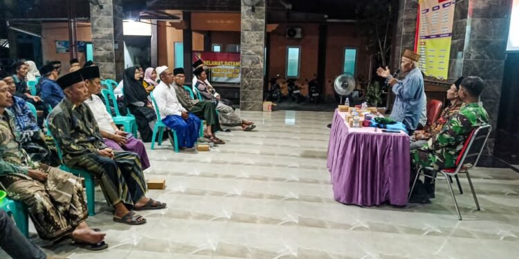Warga dan TNI Bersatu dalam Doa di Gelaran Pengajian TMMD 128 di Desa Slempit Kedamean 