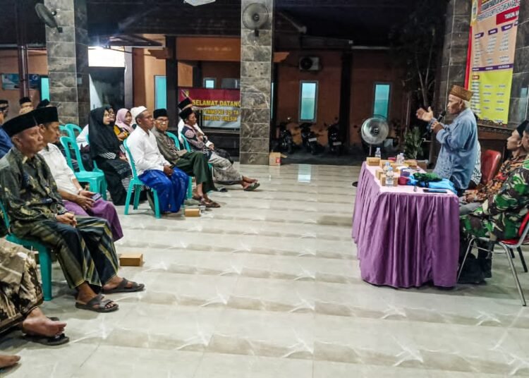 Warga dan TNI Bersatu dalam Doa di Gelaran Pengajian TMMD 128 di Desa Slempit Kedamean 