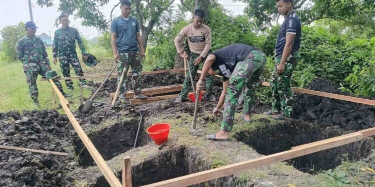 Tak Lelah Berbuat Baik, Satgas TMMD Bangun Tandon Air di Sawah untuk Petani