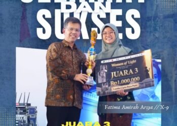 Bikin Bangga !! Fatima Amirah Arsya Siswi SMAN 1 Kedamean Raih Juara 3 Lomba Cipta Baca Puisi Tingkat Nasional