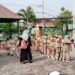 Edukasi Kebangsaan Sejak Dini, Babinsa Cerme Sambut Kunjungan Puluhan Anak TK 