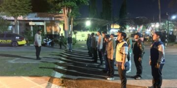 TNI-Polri Bersama Forkopimcam Gresik Gelar Patroli Jaga Kondusivitas Malam Satu Suro 2026