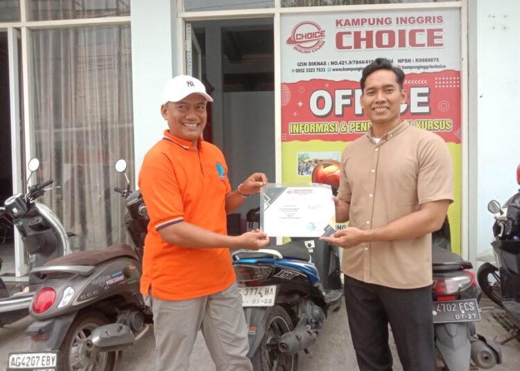 Tingkatkan Mutu Lulusan, GEC Sekapuk Bersinergi dengan Choice English Course Kediri