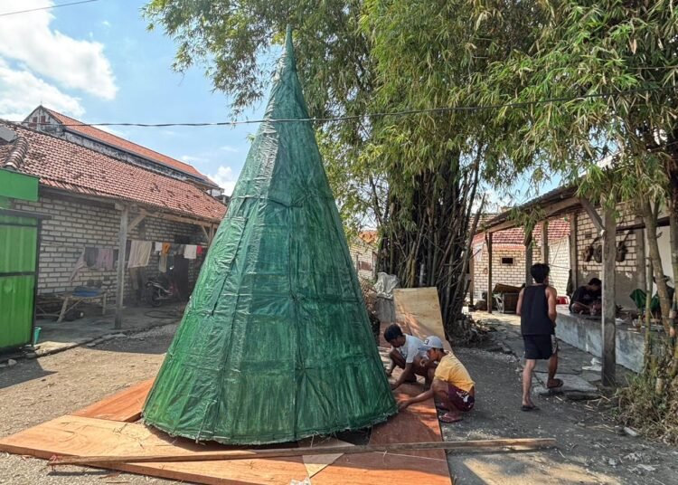 Sajikan 3.000 Bungkus Nasi Krawu, Festival Tumpeng Raksasa di Gresik Siap Pecahkan Rekor MURI