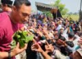 Dandim GresikTurut Bagikan Tumpeng dan Gunungan Nasi Krawu KWGe Pecahkan Rekor MURI