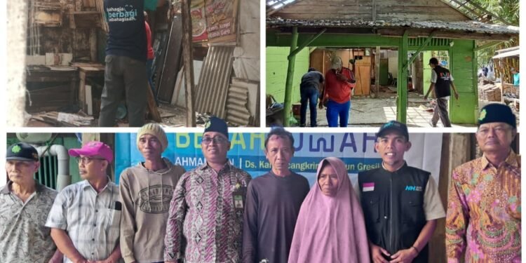NH Gresik dan BMT Mandiri Sejahtera Jatim Gelontor Bantuan Bedah Rumah untuk Masyarakat yang Membutuhkan