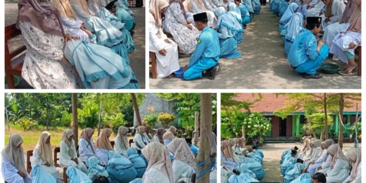 Bikin Haru !! Sungkeman dan Membasuh Kaki Ibu Warnai Pengumuman Kelulusan Siswa MIN 2 Gresik