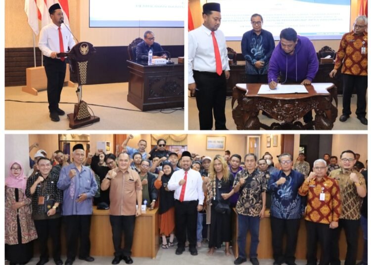 Tuntas !! Pasca Penertiban, Bupati Gresik Beri Bantuan Stimulan Usaha dan Lahan Baru untuk PKL Semambung Driyorejo