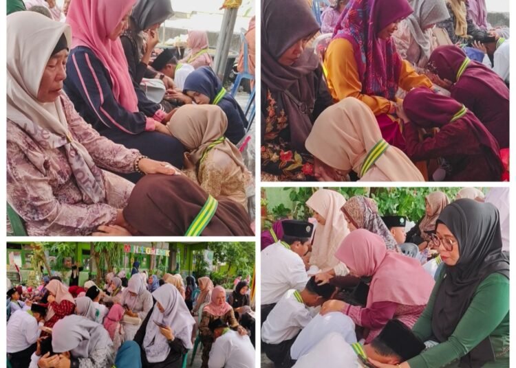 Penuh Air Mata !! Suasana Haru Warnai Prosesi Sungkeman Kelulusan Murid MIN 1 Gresik 2026