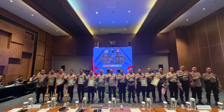 Rajin Patroli Berbuah Prestasi !! Polres Gresik Sabet Juara 2 Giat Patroli Harkamtibmas Terbanyak se-Polda Jatim