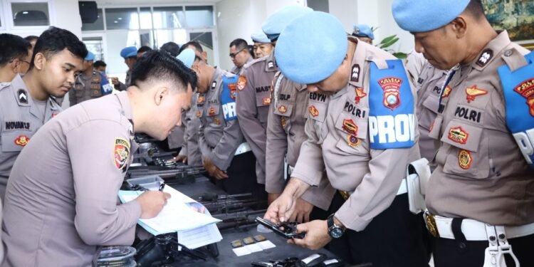 Cegah Penyalahgunaan Senpi, Polres Gresik Gelar Pengecekan Senjata Api Dinas