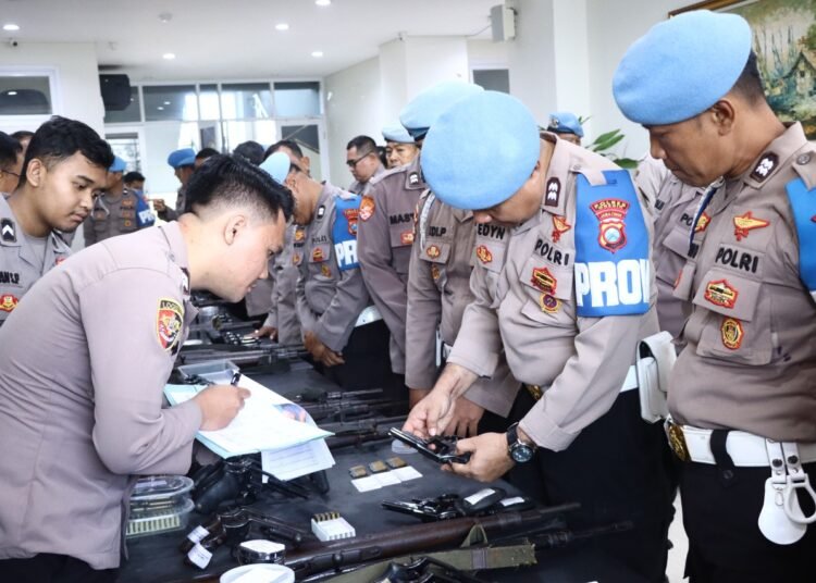 Cegah Penyalahgunaan Senpi, Polres Gresik Gelar Pengecekan Senjata Api Dinas