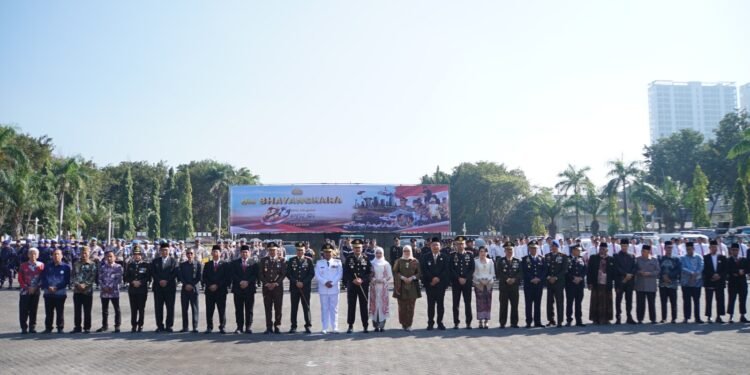 Perkuat Sinergi Antar Lembaga, Bawaslu Gresik Hadiri Upacara Peringatan Hari Bhayangkara ke-80